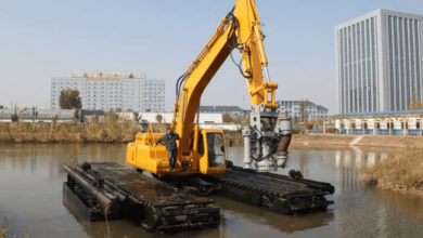 The Use of Amphibious Excavators in Oil and Gas Pipelines