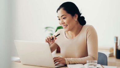 The Essence of Effective Online Education Strategies and Benefits